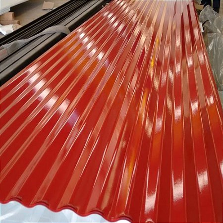Telha termoacústica ondulada na cor terracota com pintura eletrostática brilhante e perfil de ondas