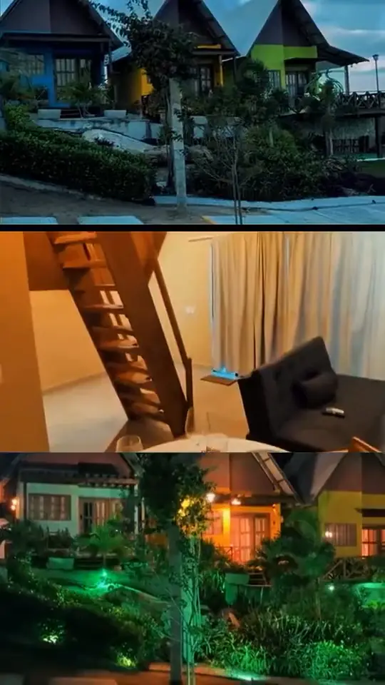 Chalés suíços coloridos em Bananeiras com cobertura em telha sanduíche, a sala com escada de madeira e a vista à noite